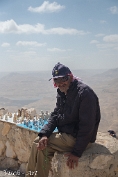 MVN20220420_092472 Verkoper bij Moujib Panorama Jordanië (c) Visch - Art Fotografie 2022